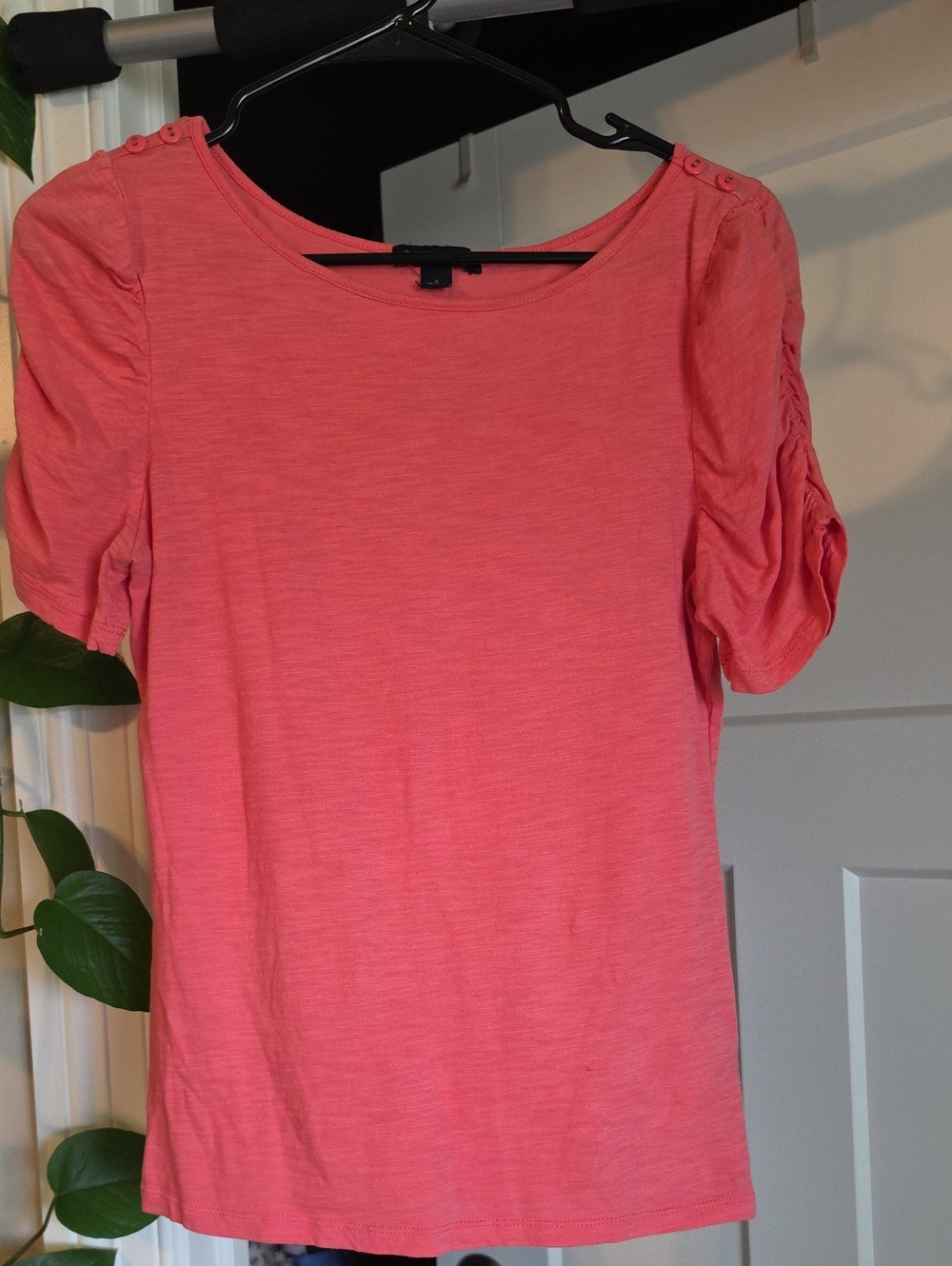 Banana Republic Coral Pink Short-Sleeve Scoop Neck Tee